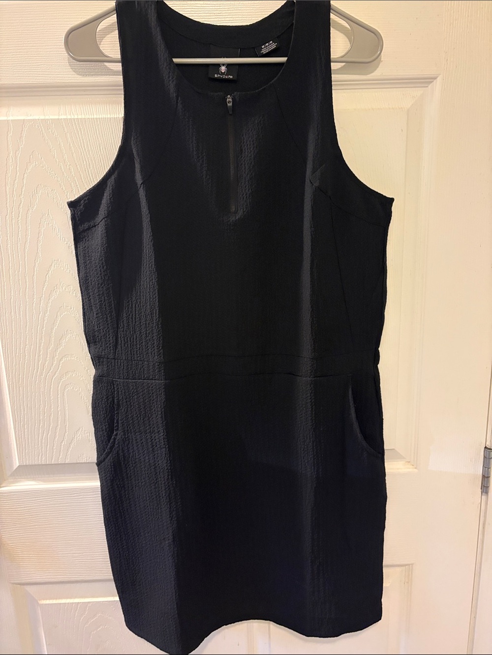 Spyder Black Textured Sleeveless Midi Dress medium neckline zips 2 pockets dress